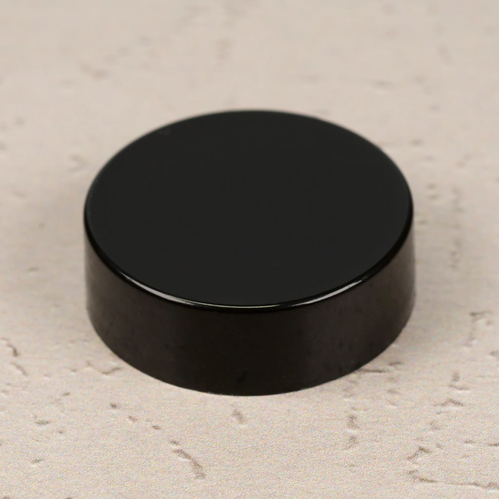 33-400 Black Flat Gloss Smooth Cap with F217 Liner