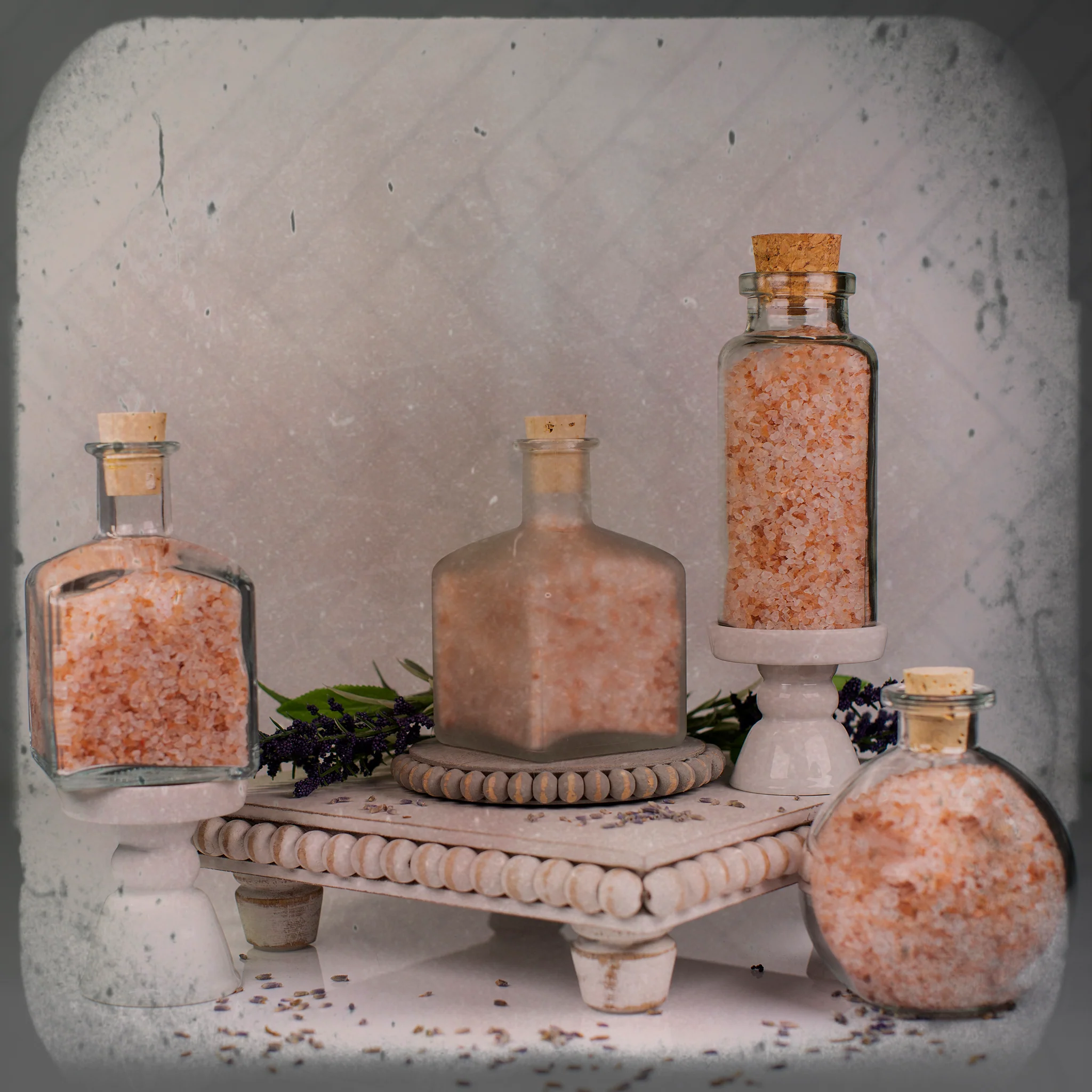 6 oz Clear Glass Apothecary Cylinder with Cork Lid - Image 3